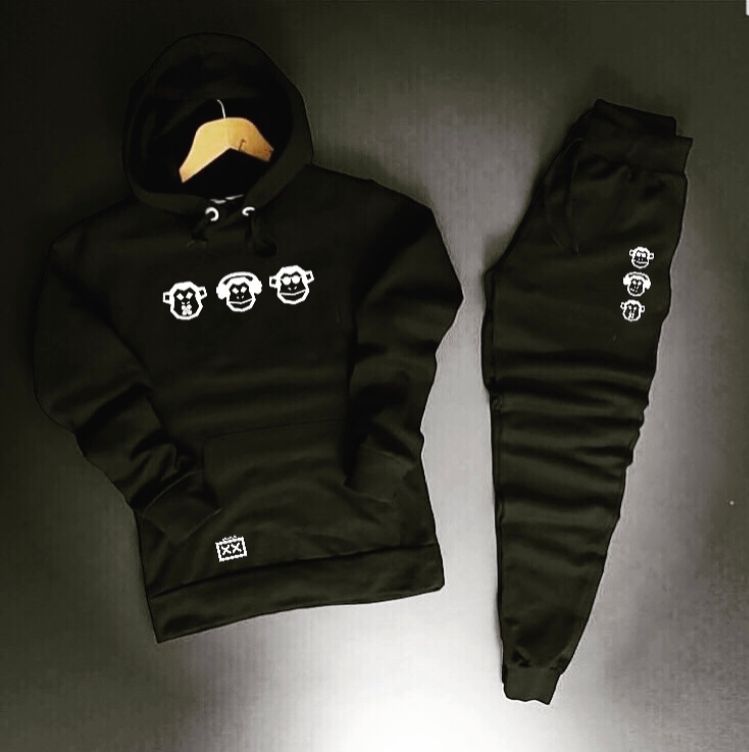 Conjunto moletom preto Monkeys full White Capa